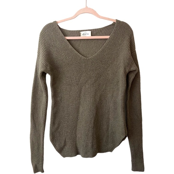 Aritzia Sweaters - Aritzia Wilfred Free 100% Merino Wool Size Medium